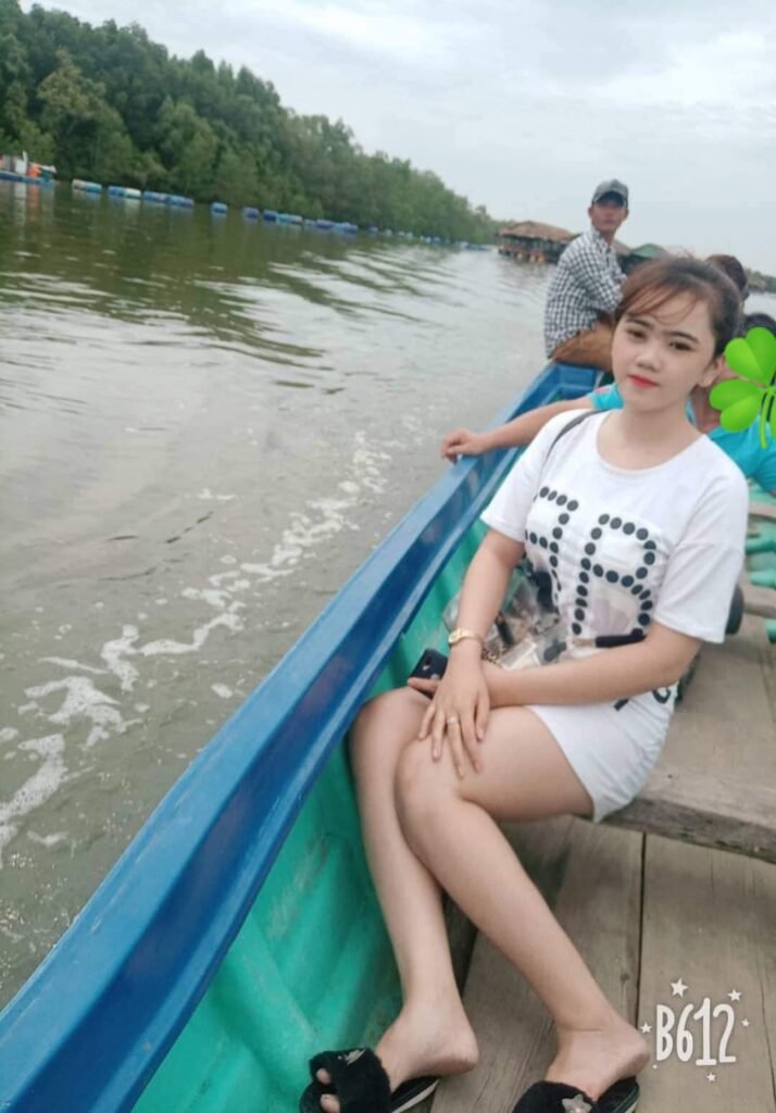 Gái Xinh Mặc Bikini Hở Hang Phong Cách Quyến Rũ Đầy Sức Hút Của Thời Trang Mùa Hè
